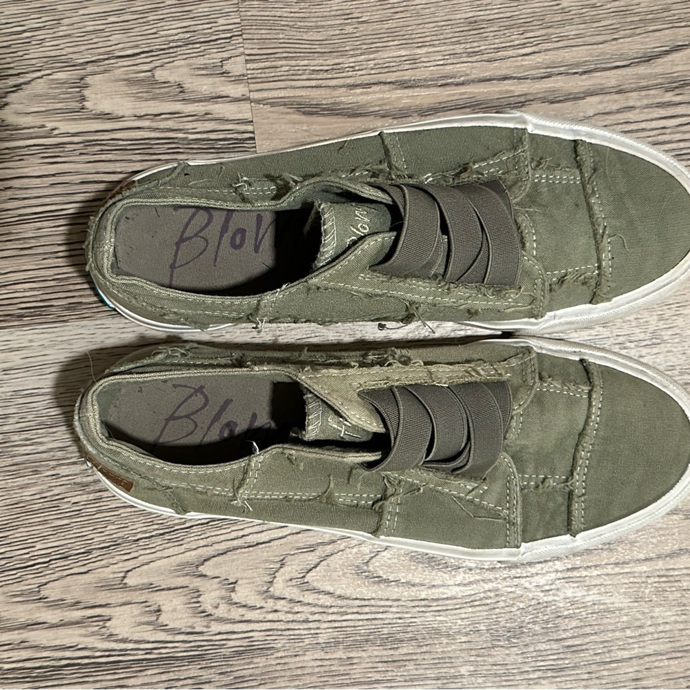 Blowfish Malibu Women’s Green Casual Sneakers‎